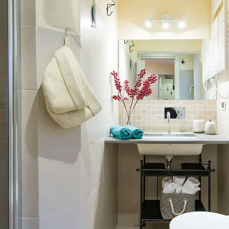 Rainbow Apartament Bolonia