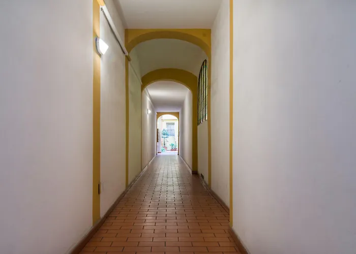 Guesthost - Rainbow Apartament