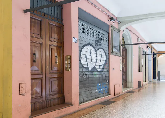 Apartment Guesthost - Rainbow Bologna