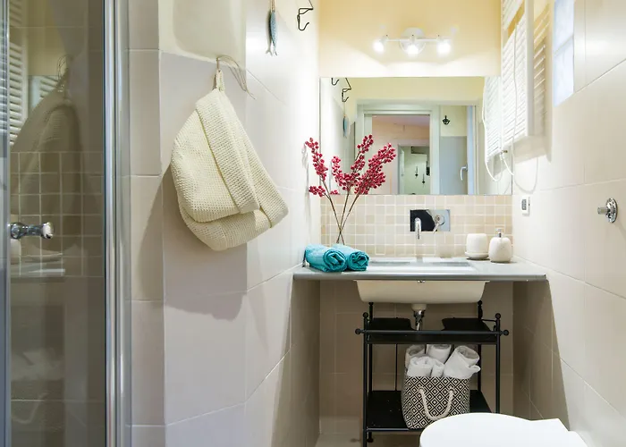 Guesthost - Rainbow Apartment Bologna