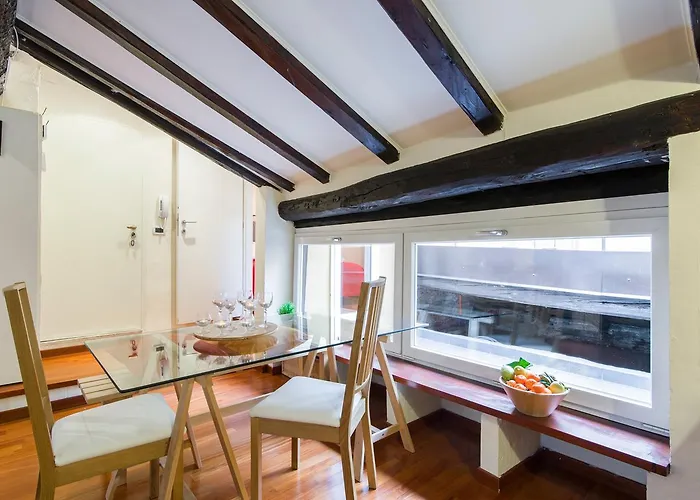 Guesthost - Rainbow Apartment Bologna