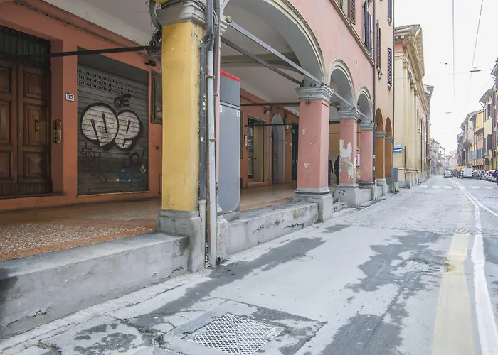 Guesthost - Rainbow * Bologna