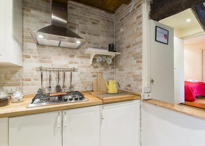 Guesthost - Rainbow * Bologna